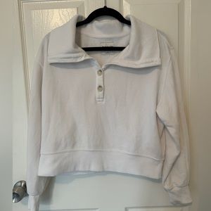 Abercrombie and Fitch Women’s cropped collar sweatshirt